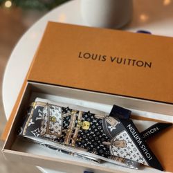 ‼️Brand-new Louis Vuitton BB Bandeau Scarf, tax free