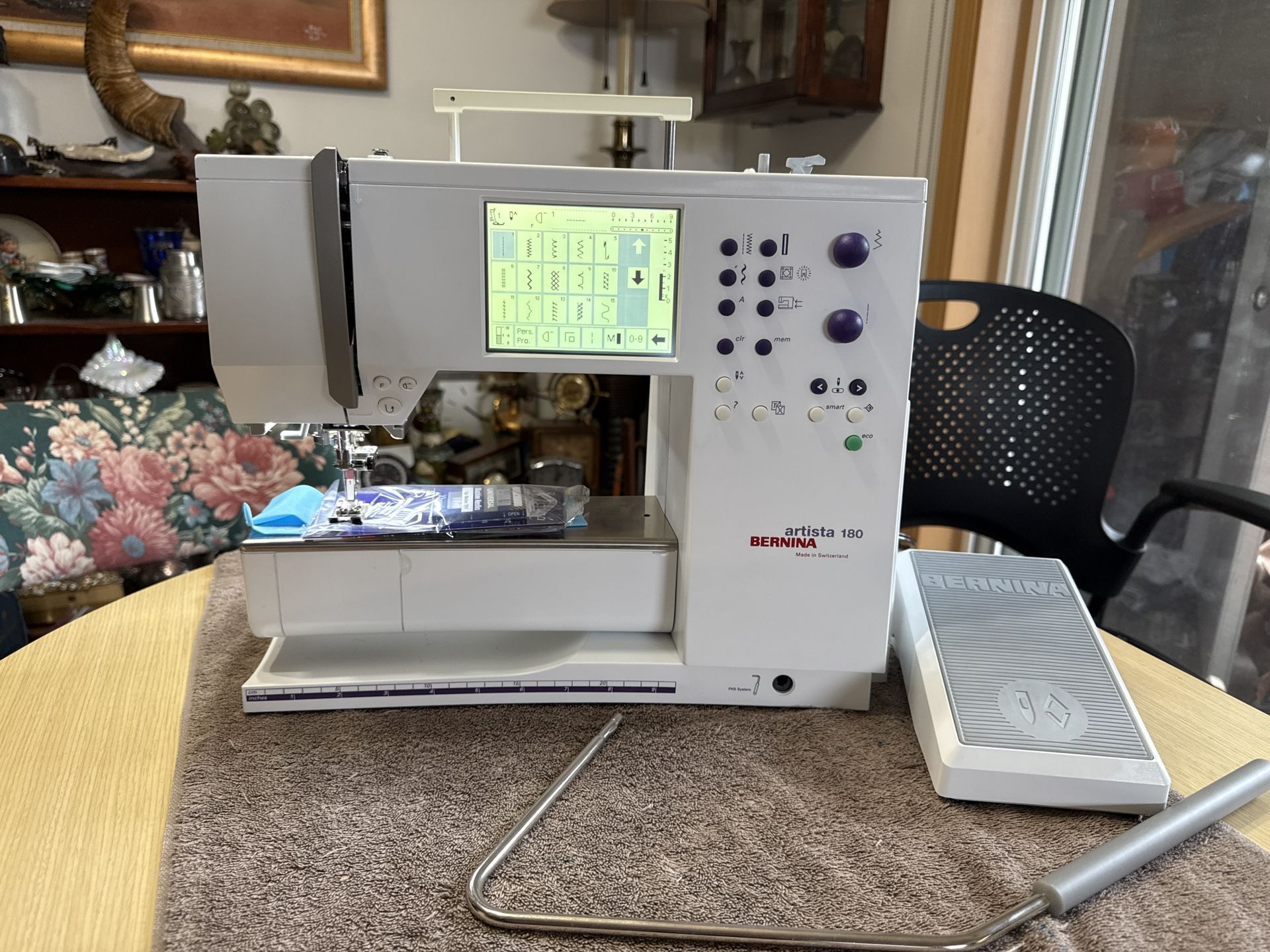 BERNINA Artista 180 Sewing/Quilt/Embroidery Machine.