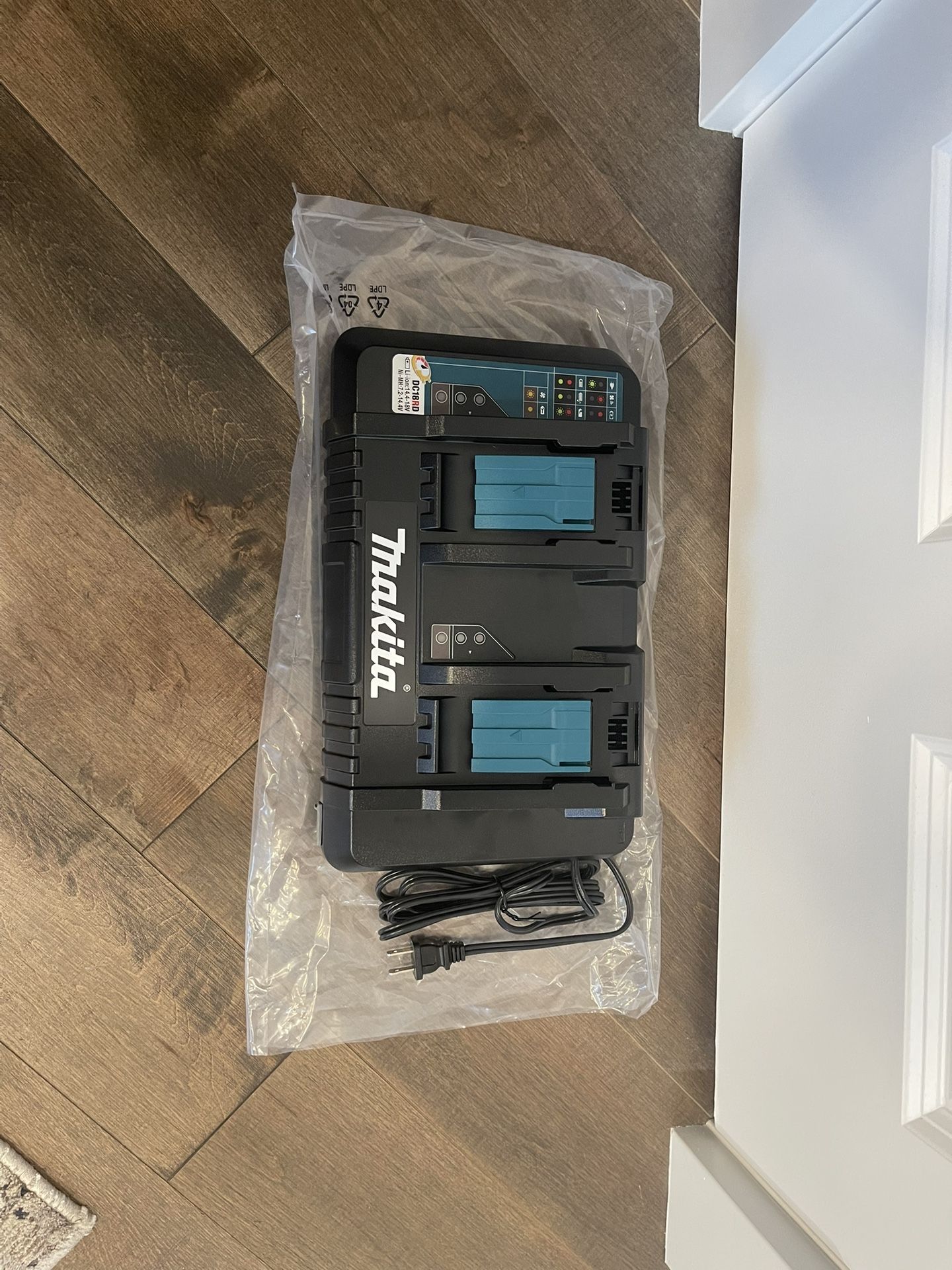 Makita charger