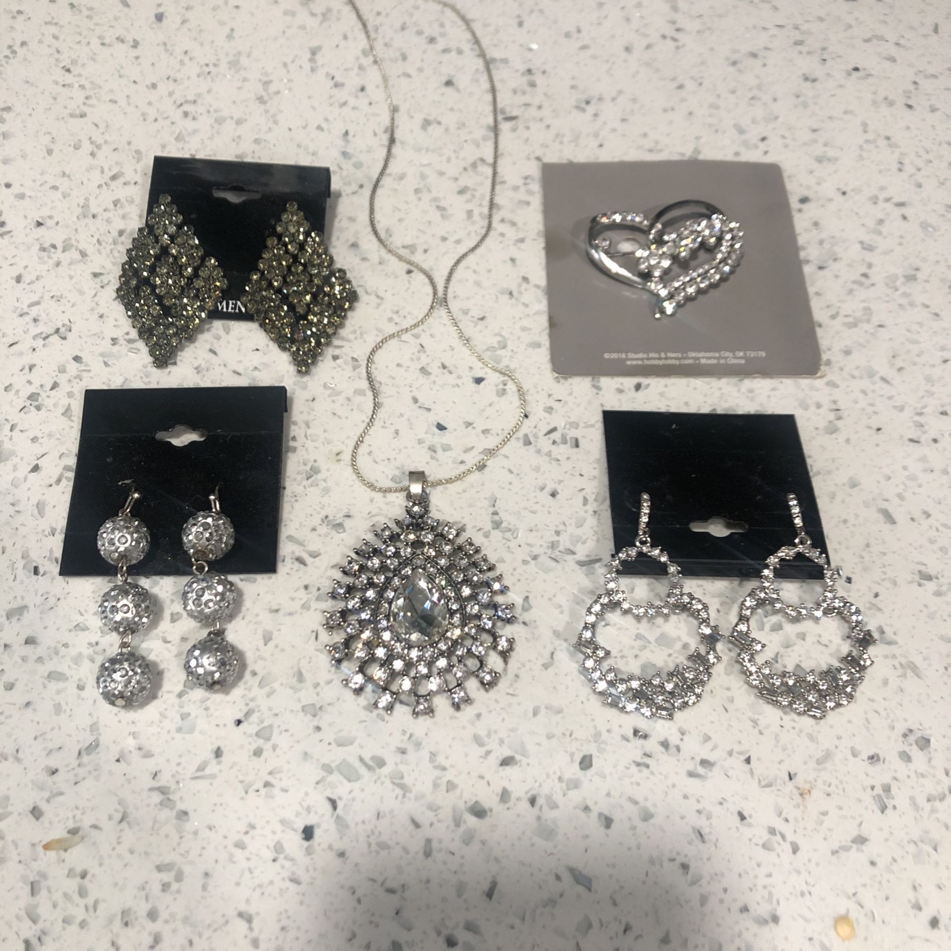 New Earrings  Necklace Heart Brooch All For $20.   ( PLEASE SEE AL PICTURES)