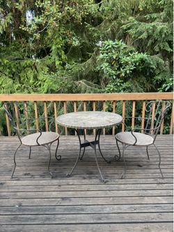 Patio furniture set