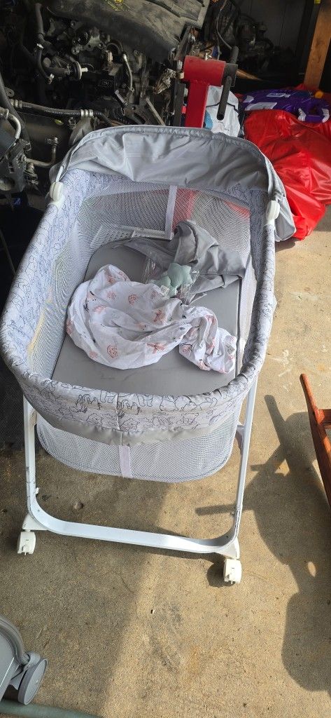 Winnie The Pooh Bassinet