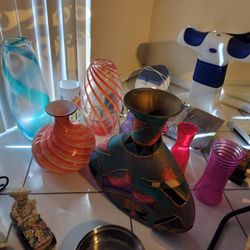 8 Glass Vases 