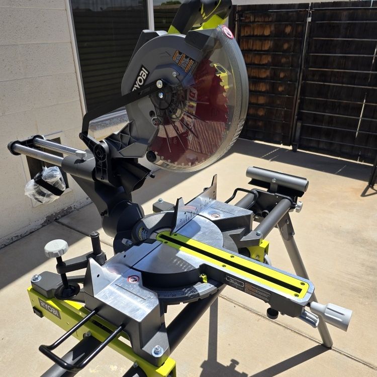 Used 1 Time-RYOBI

10 inch Corded, Sliding, Compound, Miter Saw with LED Cutline Indicator, Including Foldable Stand. 50% Cheaper Than Home Depot
