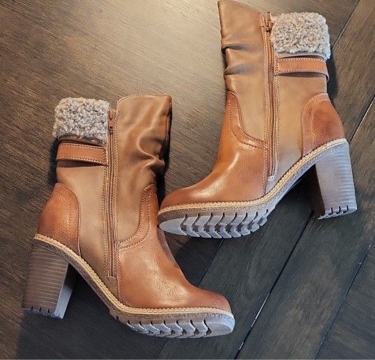 Women's Size 6 Zigi Soho Boots With 3" Heels