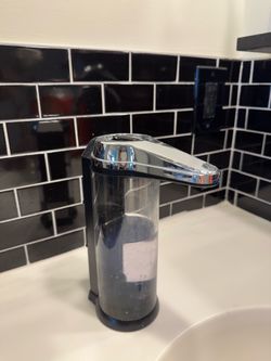 Automatic soap dispenser