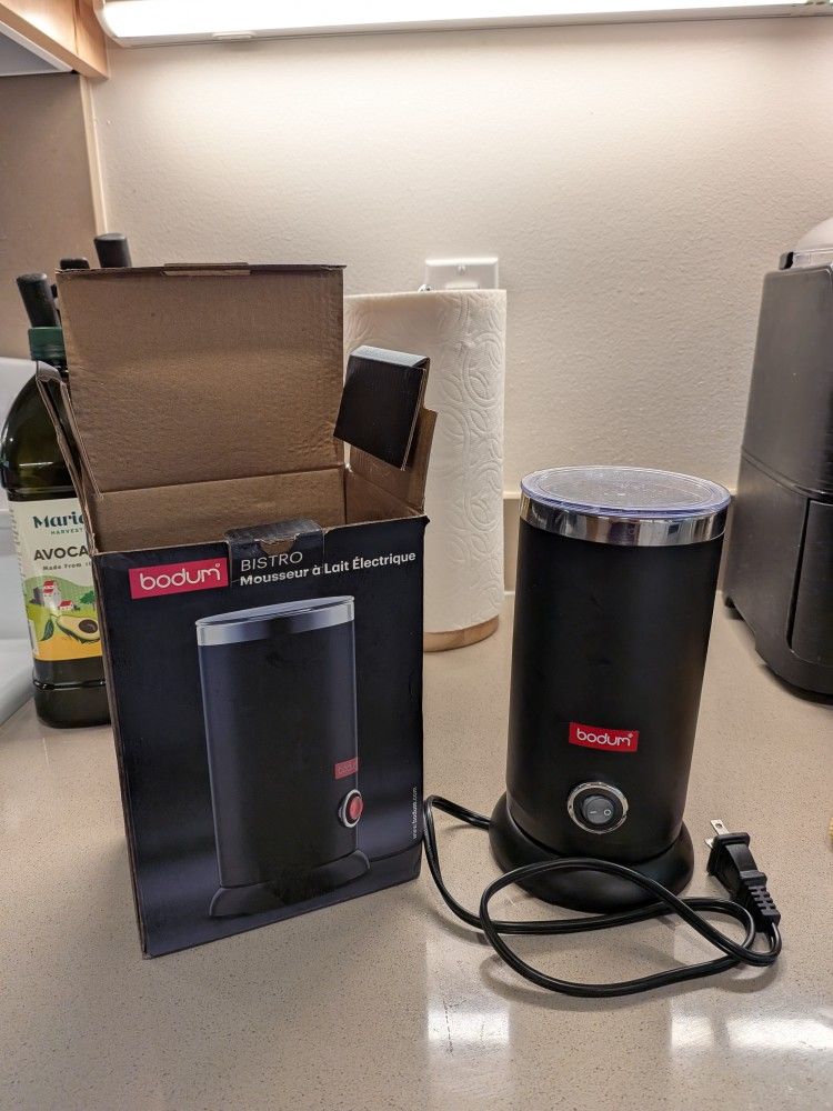 Bodum 10oz Bistro Electric Milk Frother 