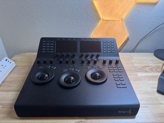 Blackmagic DaVinci Resolve Mini Panel – Professional Color Grading Console