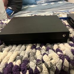Xbox One X (No Controller)