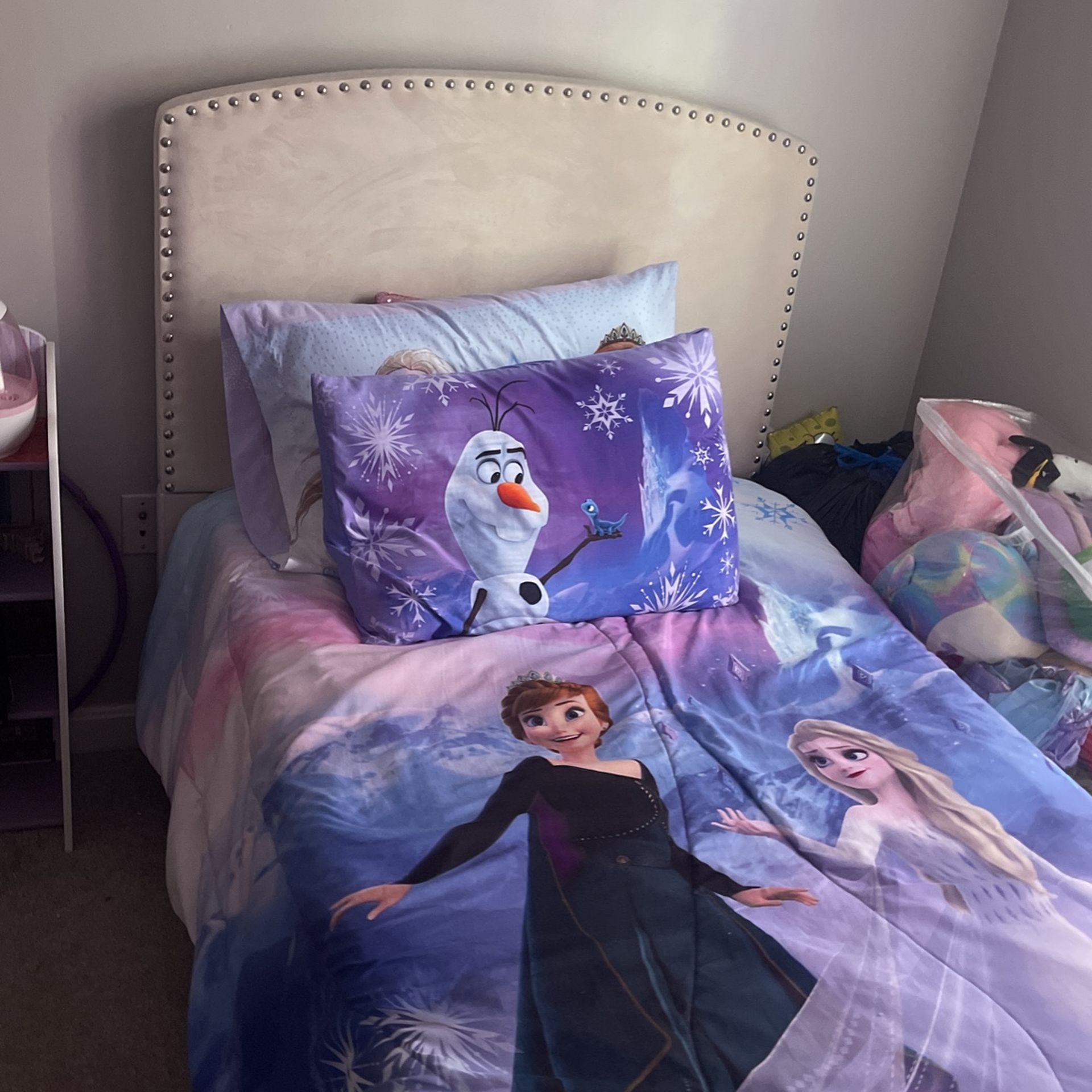 Girls Room Decor Bundle W/twin Bed