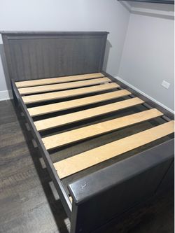 Full size bed