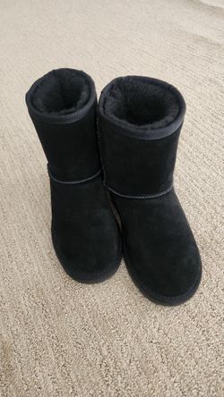 New Bearpaw Boots Youth Size 3