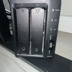 NAS - Synology DS712+