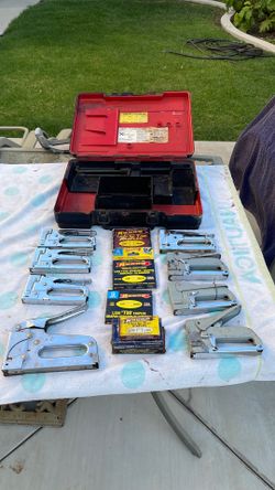Heavy Duty Staplers with Staples