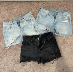 Old Navy Woman’s Size 6 Jean shorts