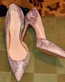 Jessica Simpson snakeskin gold shimmer sz10