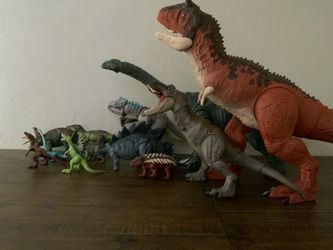 Collection of original Jurassic world dinosaurs