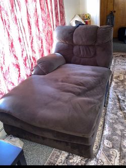 Sofa 🛋 For SALE!!🌟🔥📲✅