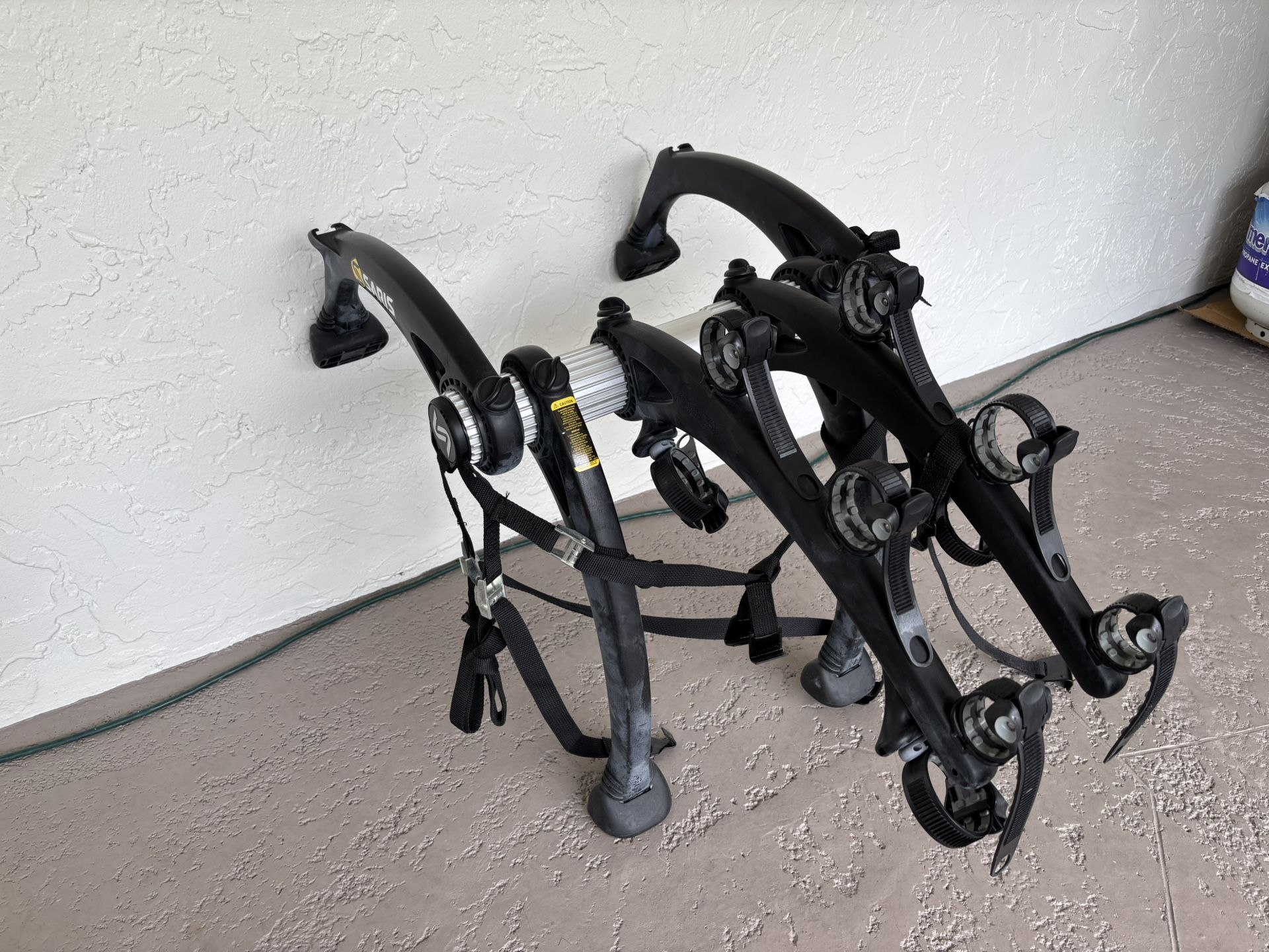 Saris Bones Ex 3-Bike Trunk Rack