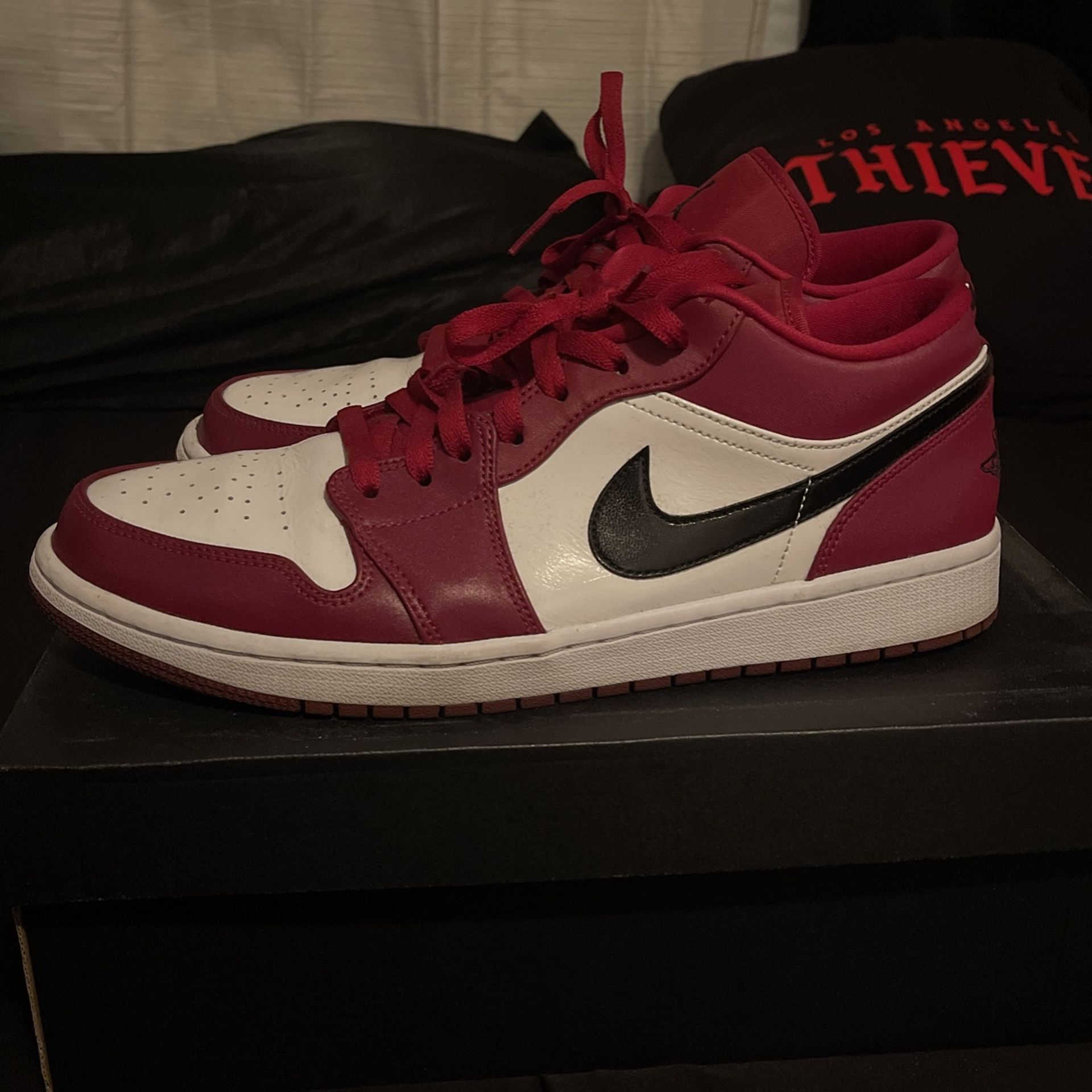 Air Jordan Low “Noble Red”