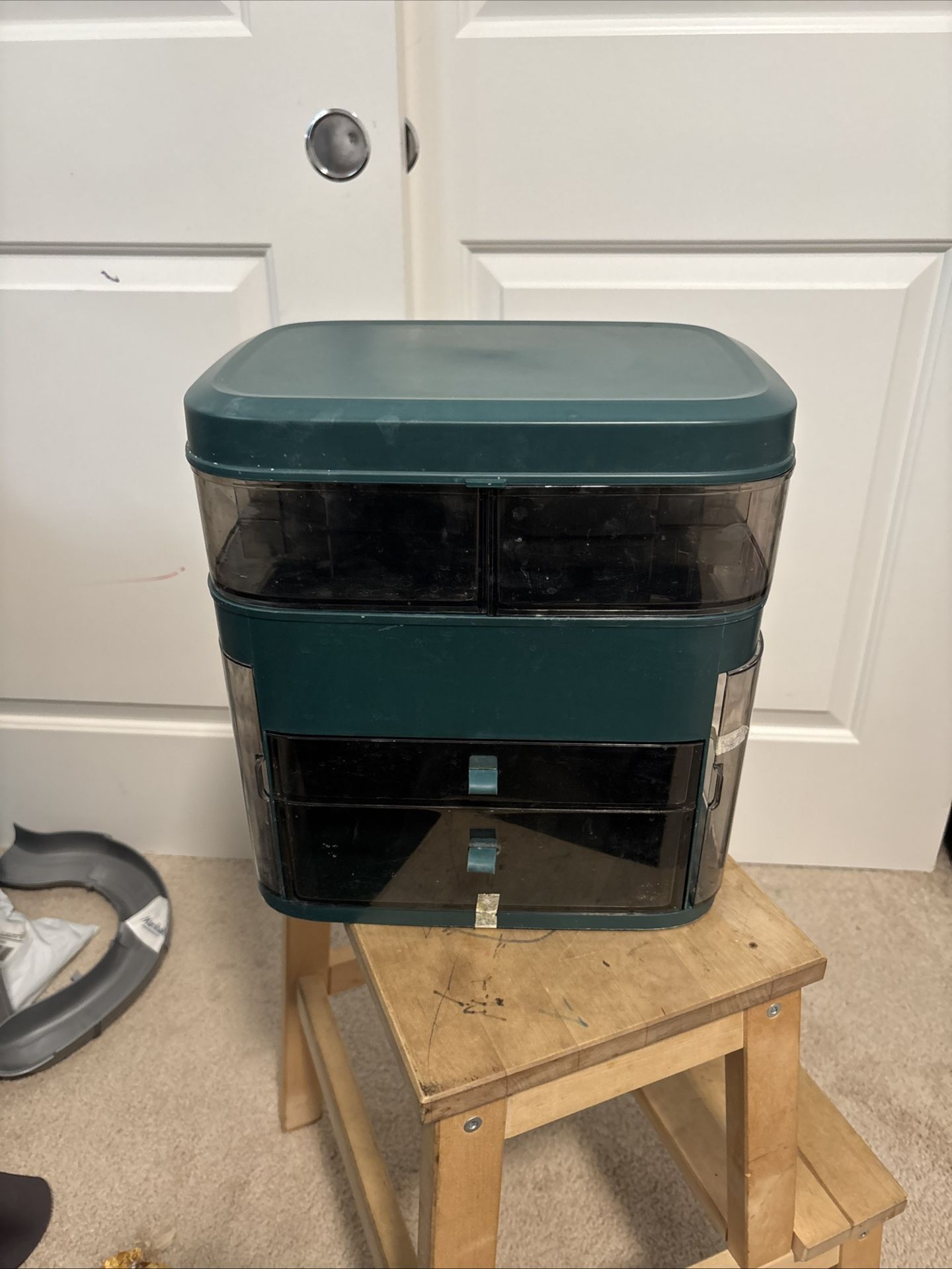 Super Large Green Cosmetic Makeup Organizer With Drawer Counter Display Green Box size is 11x12x7.5” It is too large for me and I never fill it full.