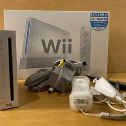 Nintendo WII with 30 WII GAMES INCLUDED
