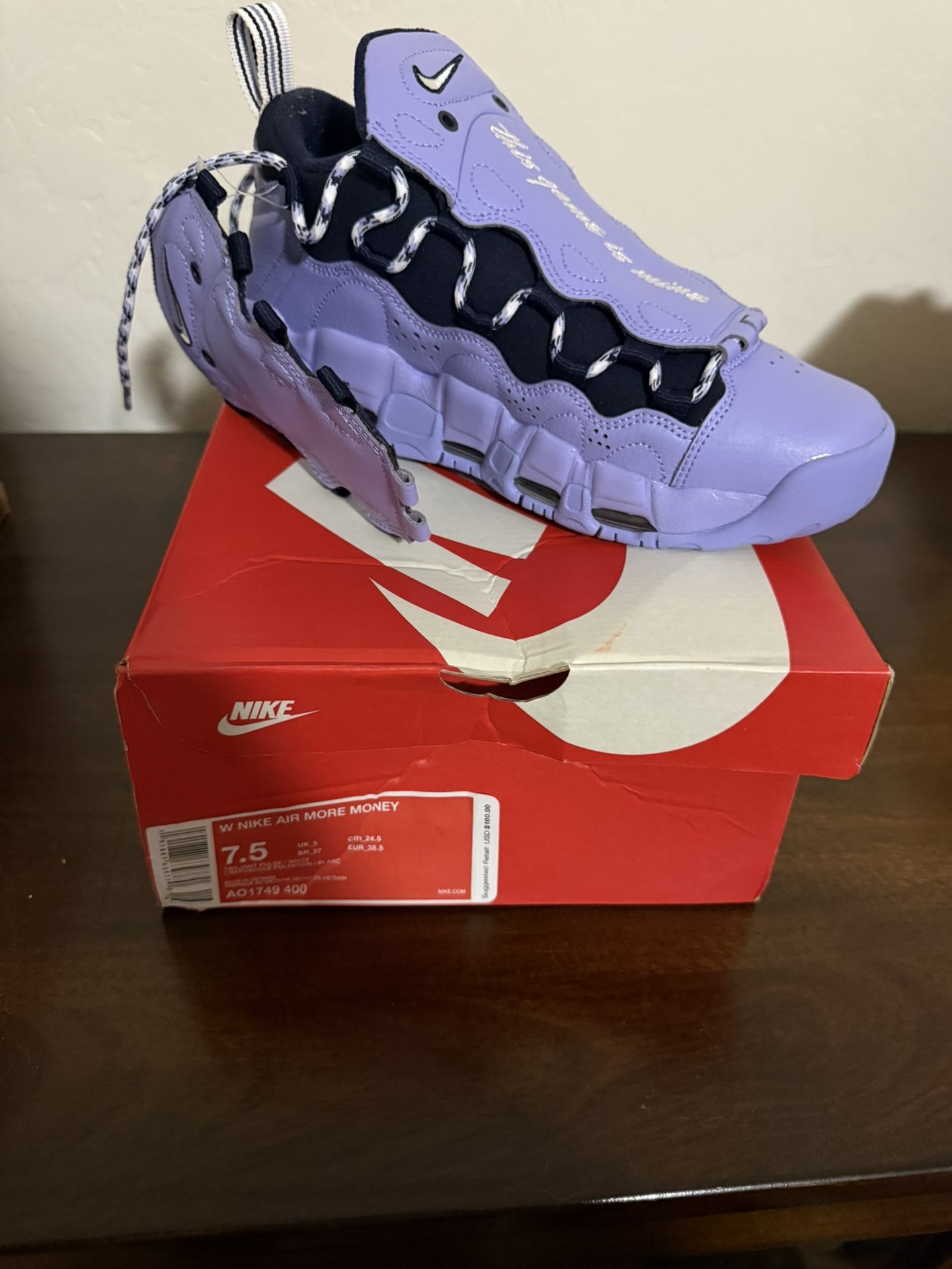 Nike Women Size 7.5