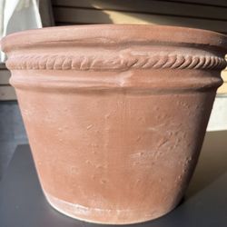 15 INCH CERAMIC POT