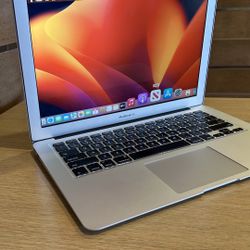 Apple MacBook Air 13” i5/4GB/256GB SSD $180 