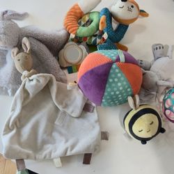 Baby Soft Toys, Stuffies, Paci Clip, Sensory Ball, Soft Ball with Tinkling Sound, Stroller Toy