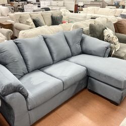 New 88” Chaise Sofa 🔥🔥 CLEARANCE 