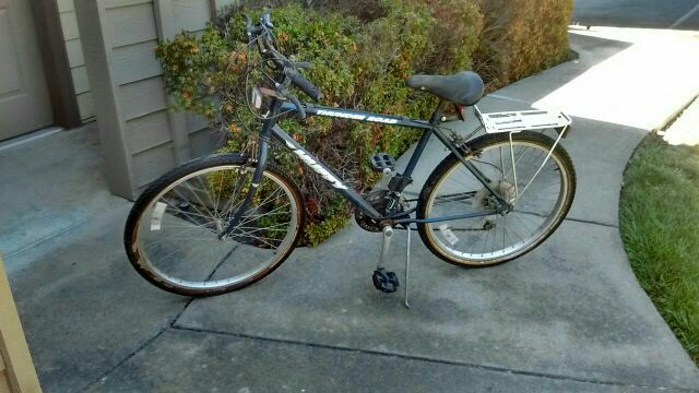Huffy stone mountain bike 18 on sale speed