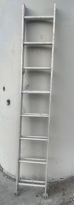 $60 OBO - I 16 Ft lightweight Aluminum Extension Ladder
