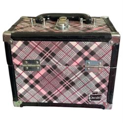 Plaid Caboodles Box 