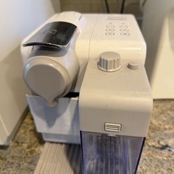Nespresso Coffee Maker Lattissima Touch by delonghi