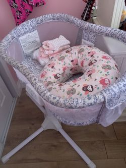 swivel bassinet