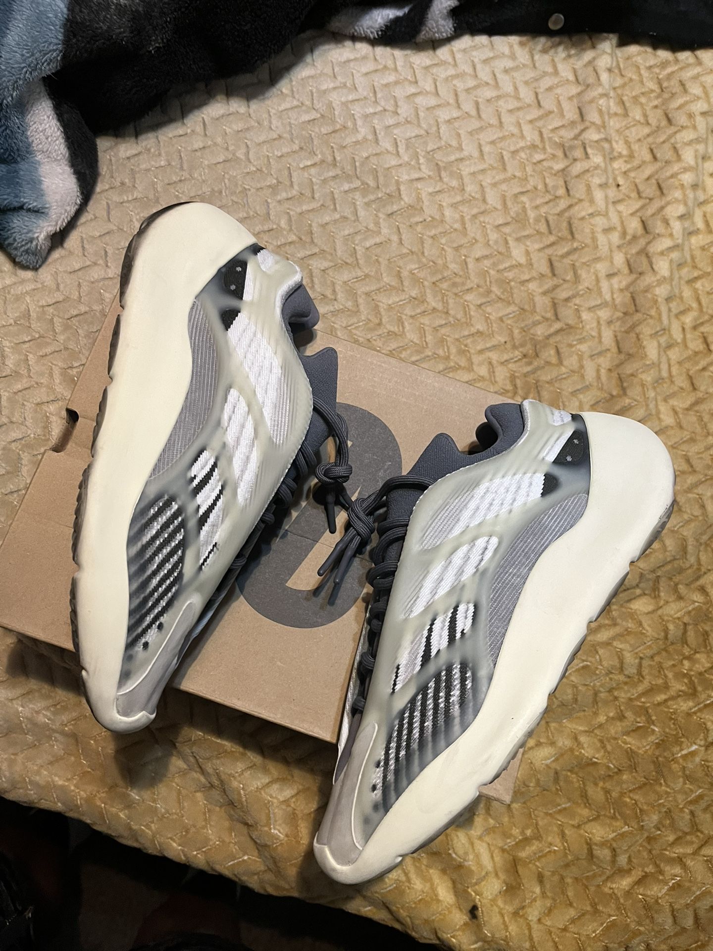 Yeezy 700