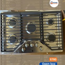 GE 30" Gas Cooktop, Stainless, 5 Burners + Power Boil (JGP5030SLSS)