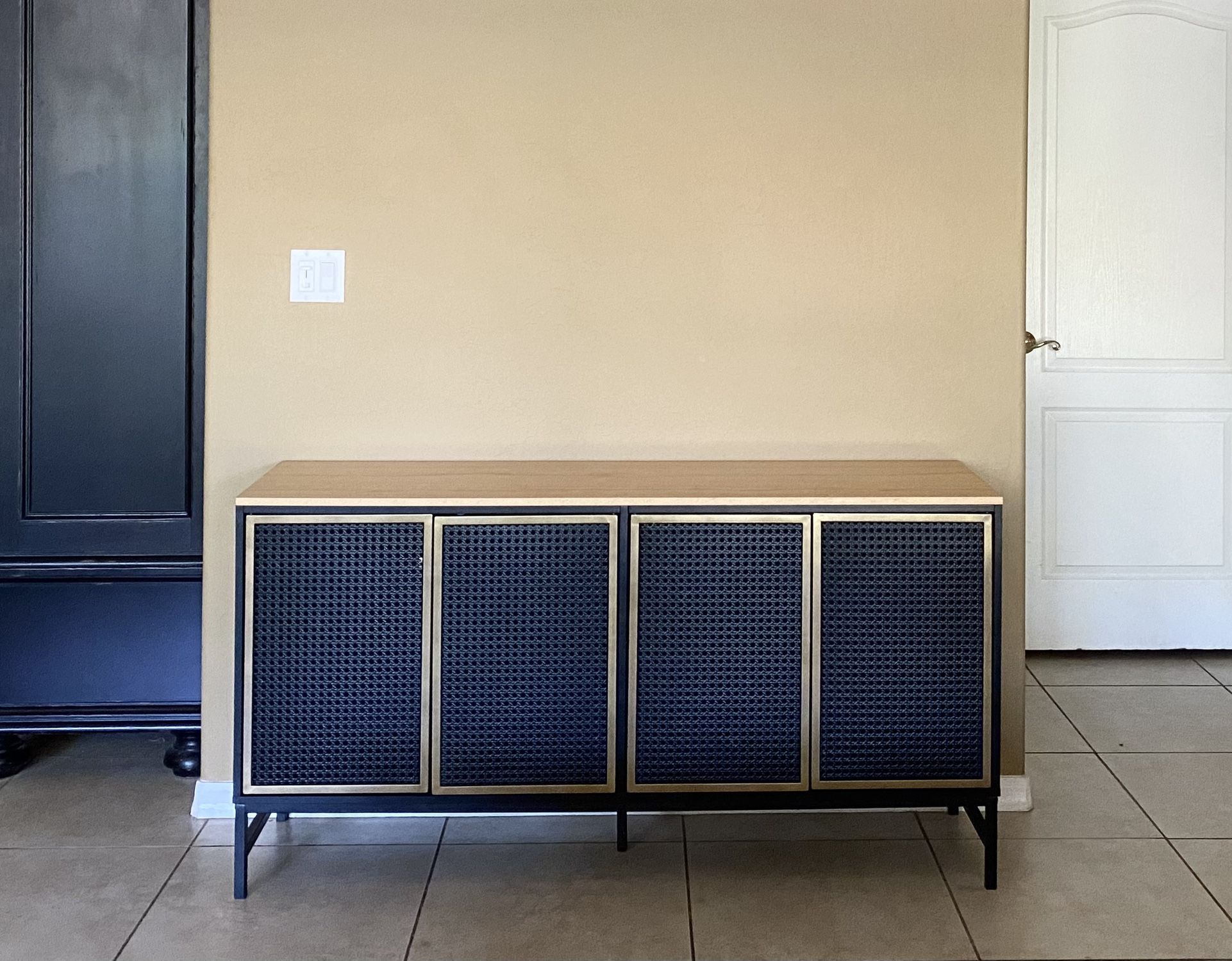 Sideboard Cabinet Entry Credenza Metal Wicker
