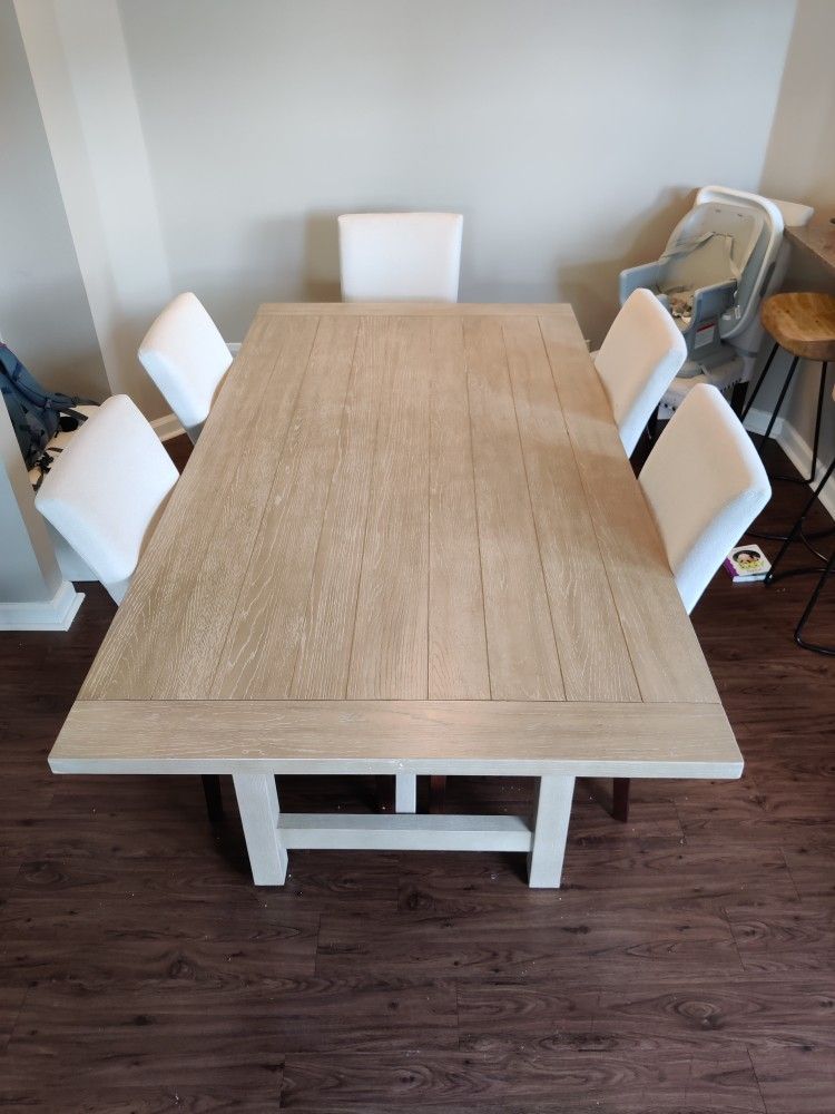 Dining Room Set! Great Condition | Fits 10 Comfortably