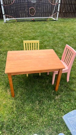 Kids table - pottery barn