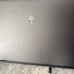Alienware M16 R2
