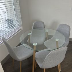 Table +chairs