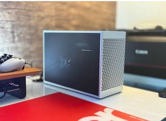 Mini-ITX SFF High-End Gaming PC - Nvidia 5080 FE/AMD 9800 X3D/AIO/32GB/2TB SSD