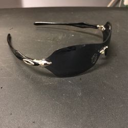 Oakley sun glasses used