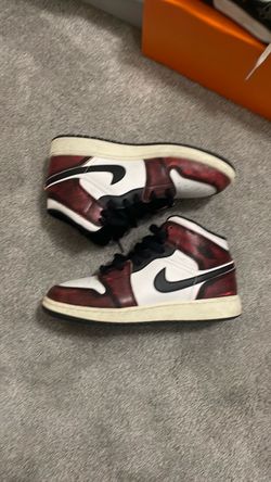Nike Air Jordan 1 Mid Sneakers size 7