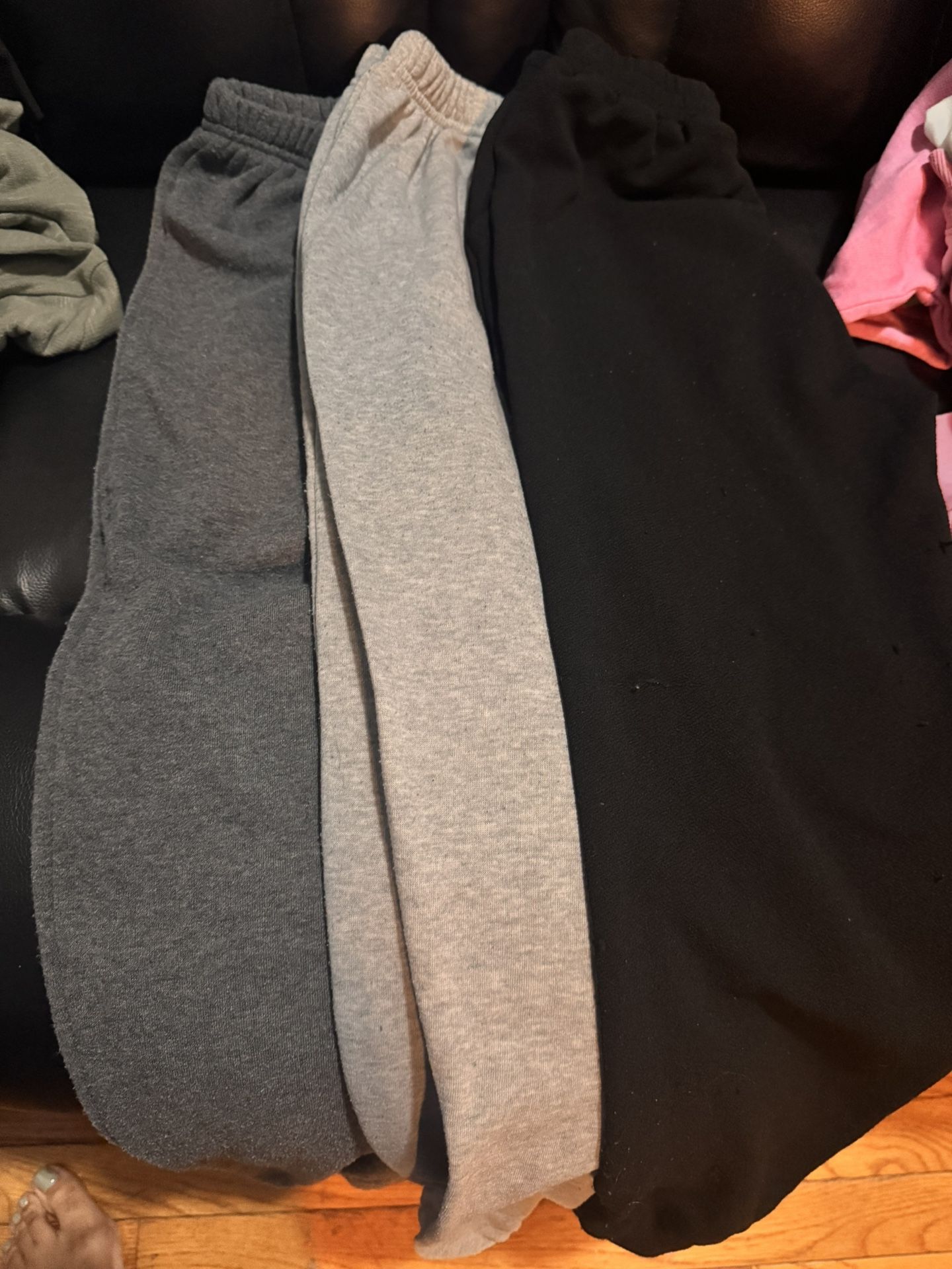 3 Sweatpants For 6$