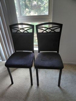 Dining room chairs 4>>$20 per NE Philly no delivery no messages after 9pm