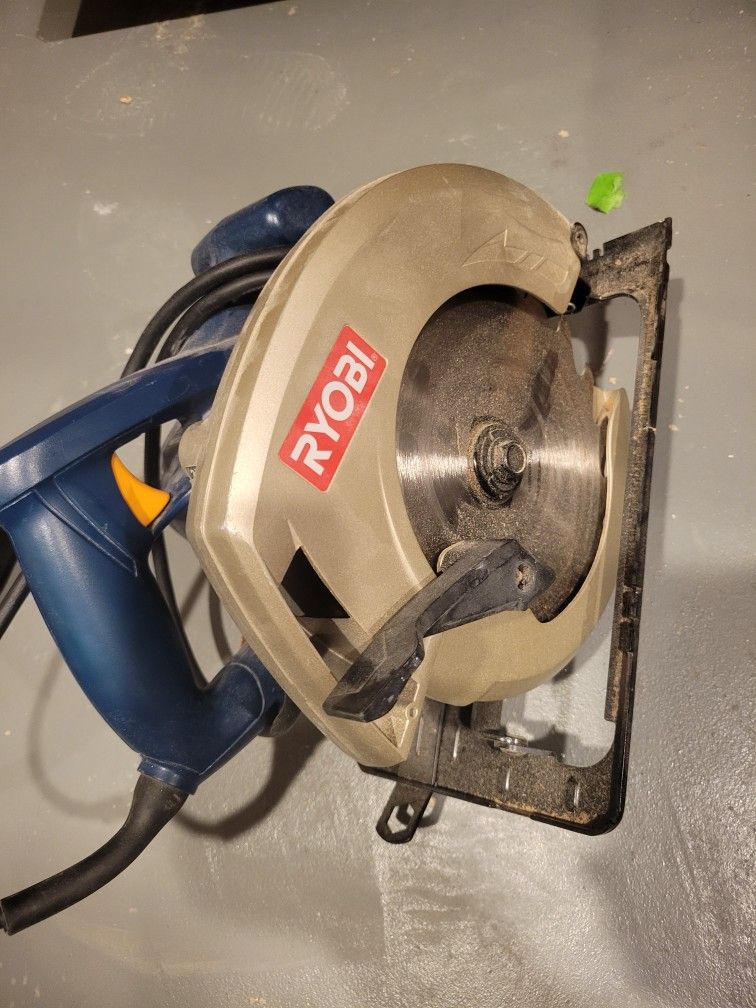Ryobi Saw
