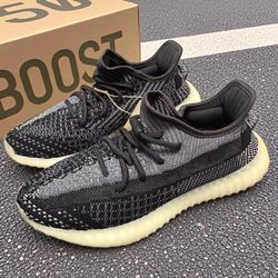 Yeezy Boost 350 V2 semen sesami nigrum“Carbon”textile casual shoes